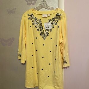 Quacker Factory Yellow Top with Navy Embroidery XL 3/4 sleeves